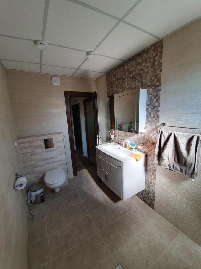 Sunny Apartment บลาโกเอฟกราด ภายนอก รูปภาพ