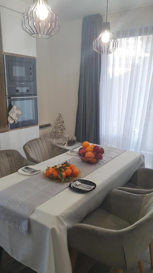 Sunny Apartment บลาโกเอฟกราด ภายนอก รูปภาพ